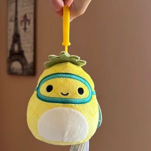 NWT Squishmallows "Maui" the Australian 🍍 Clip Keychain